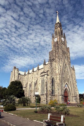 A bela Catedral de Pedra de Canela
