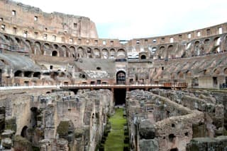 Em Roma, a visita ao Coliseu é imperdível (Fptp: Alfredo Santucci)