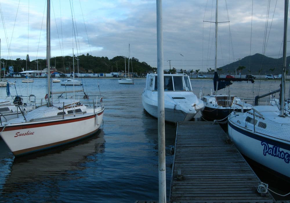 barcos em Florianópolis