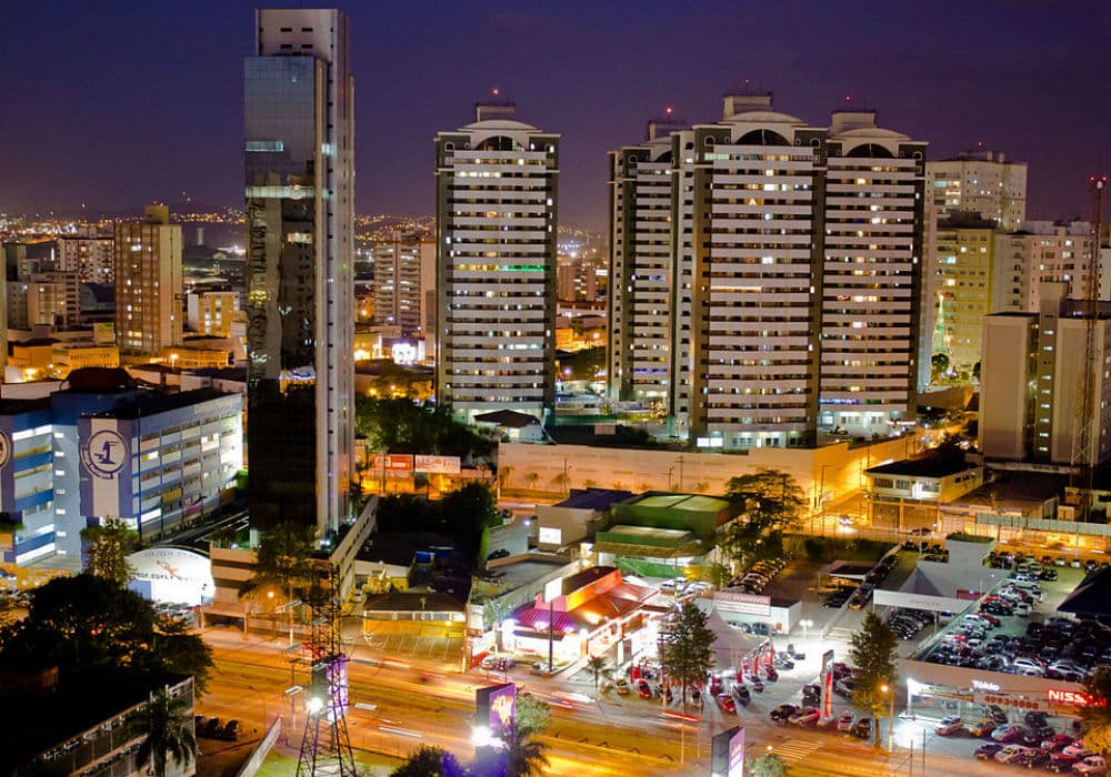 Santo André à noite