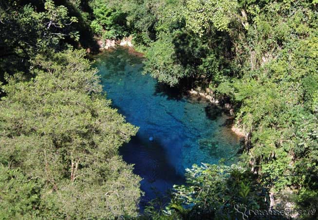 O nome faz jus à lagoa: um mistério maravilhoso bem no meio do mato (Crédito da foto: Clarissa Donda)