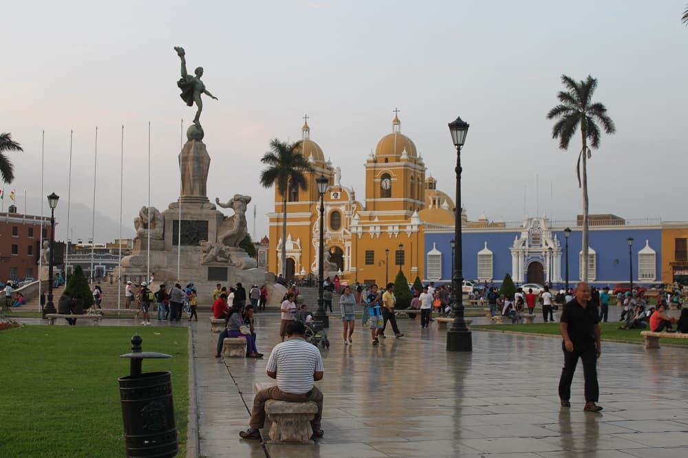 Bem menos conhecida que suas "concorrentes" Lima e Cusco, Trujillo é uma boa opção para quem quer conhecer o Peru (Crédito da foto: Natalie Soares)