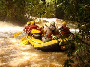 Descer as corredeiras de rafting é um baita programa para quem curte aventura. (Crédito da foto: Flick/elbragon)