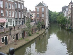 Quer programa mais romântico do que se perder entre os canais em Utrecht?
