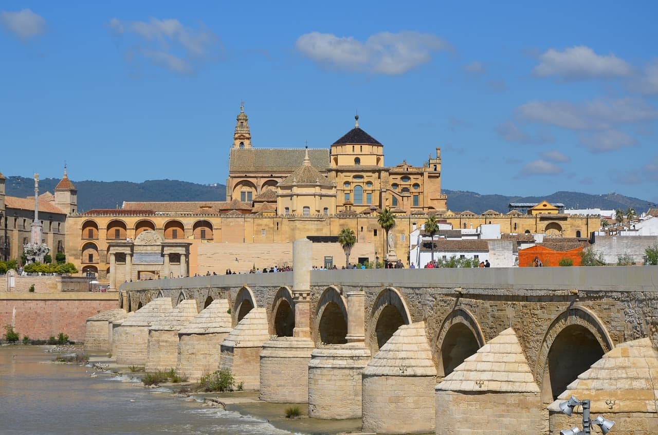 Oriente e ocidente se misturam na Mesquita de Córdoba
