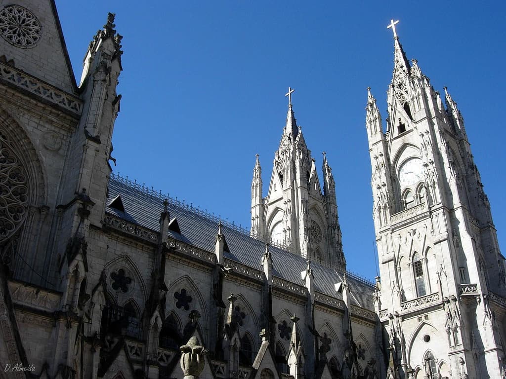 A Basílica del Voto é um pedacinho da Europa em plena América do Sul (Crédito da foto: www.flickr.com/David Baggins - Creative Commons License)