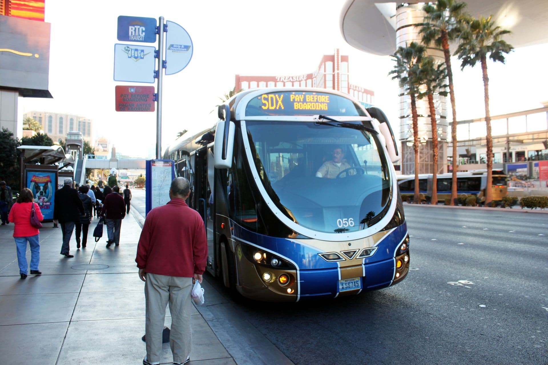 Expedia - Vegas 3 - locomocao (5)