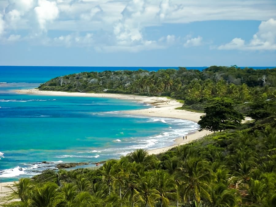 Sol, céu azul, areia e mar: combinação perfeita para começar o novo ano com energias renovadas