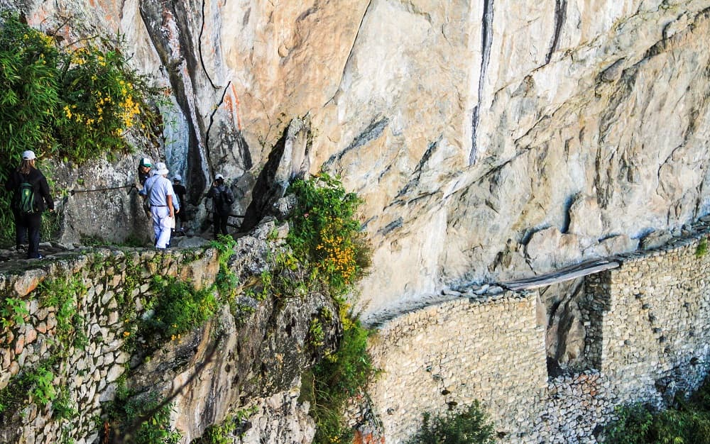 A ponte inca é um passeio bem bacana e que não exije muito do físico dos turistas. (Crédito da foto: Clarissa Donda)