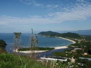 Você acredita que essa vista maravilhosa é de uma praia em pleno litoral paulista? (Crédito: Flick/Dicas de Pousadas)