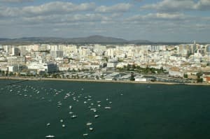 Faro, no Algarve, é uma das delícias portuguesas ainda pouco conhecidas pelos turistas brasileiros (Crédito: freeimages.com)