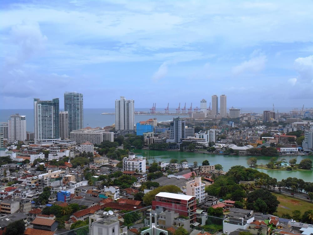 A cidade de Colombo, uma das capitais do Sti Lanka, tem várias facetas