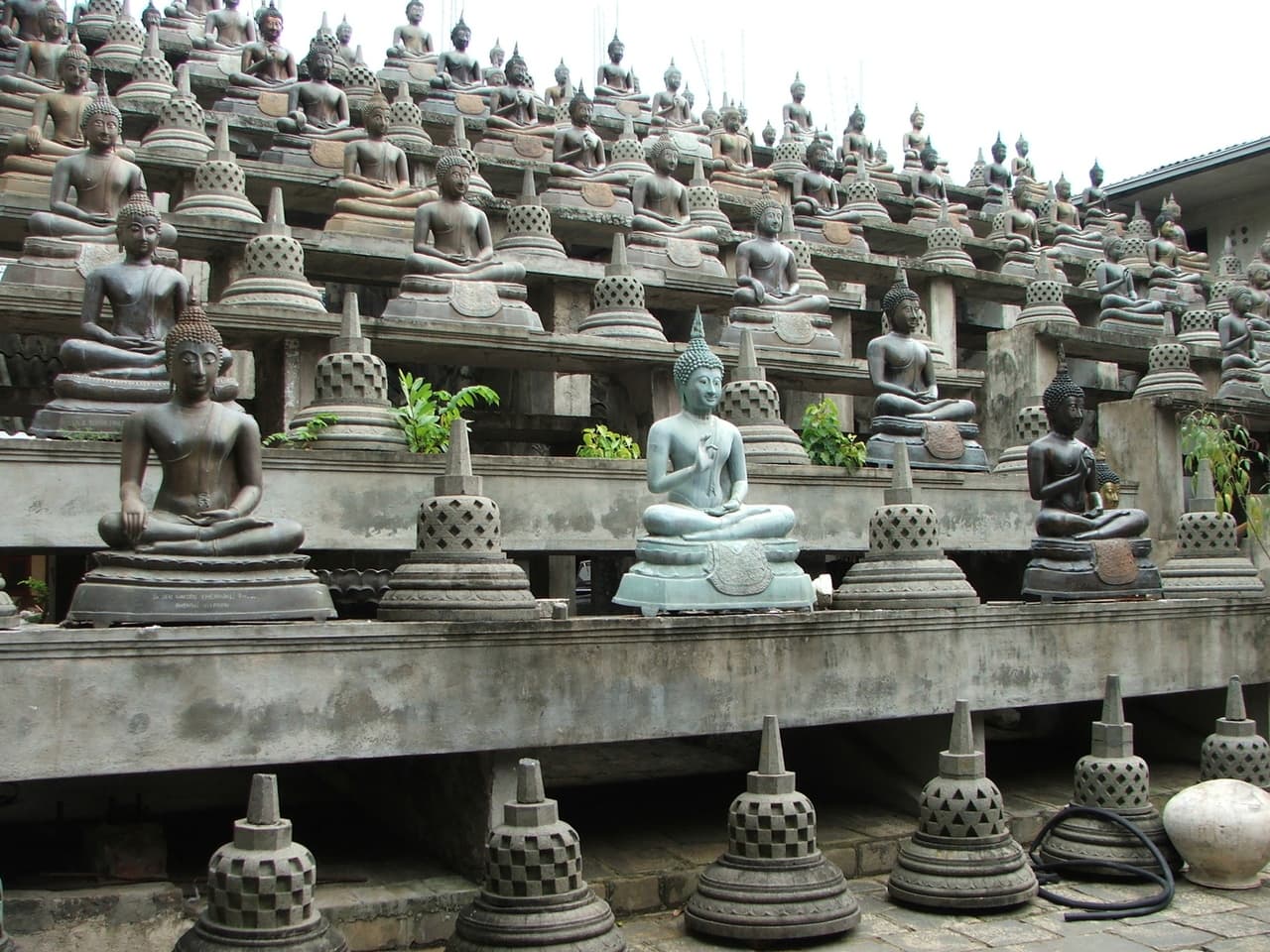 O templo Gangaramaya é um dos mais famosos da cidade