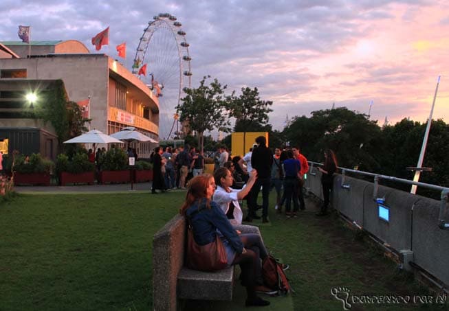 O pôr do sol na região de Southbank é tão imperdível quanto os pubs (Crédito da foto: Clarissa Donda)