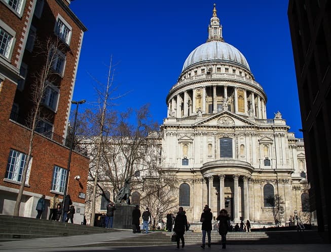 A catedral de St. Paul está entre as paradas obrigatórias em Londres. (Crédito da foto: Clarissa Donda)