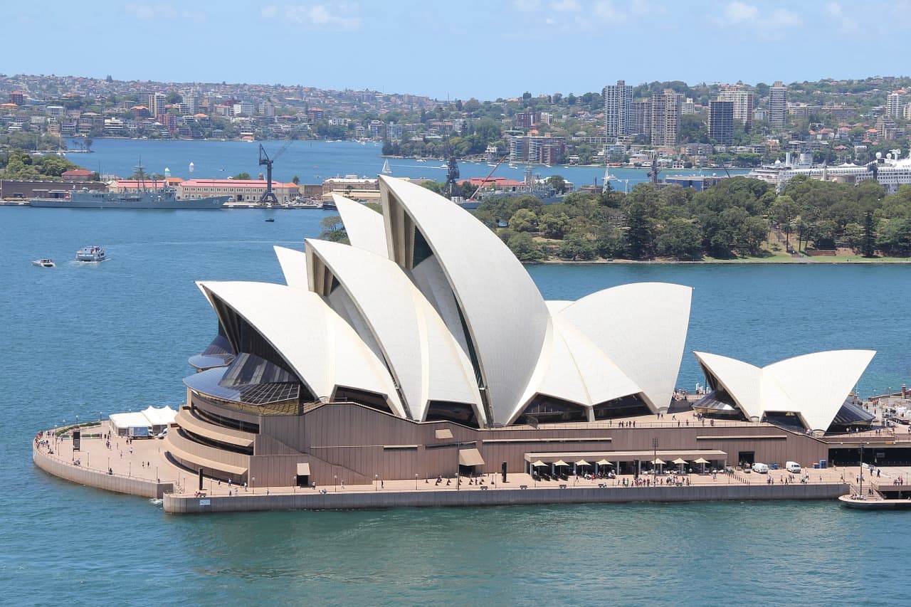 Leve a moeda em conta na hora de decidir o destino das suas férias; Sydney, na Austrália, pode ser uma boa por isso - o dólar australiano é mais barato que o americano