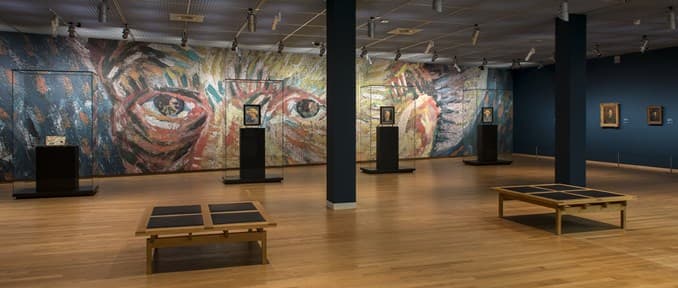 Uma das salas do Museu Van Gogh