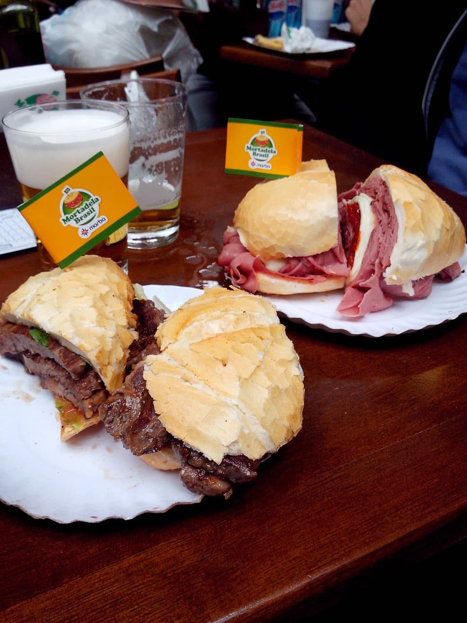 O Mercadão de São Paulo é um local tradicional para compras e principalmente para provar seu famoso sanduíche de mortadela