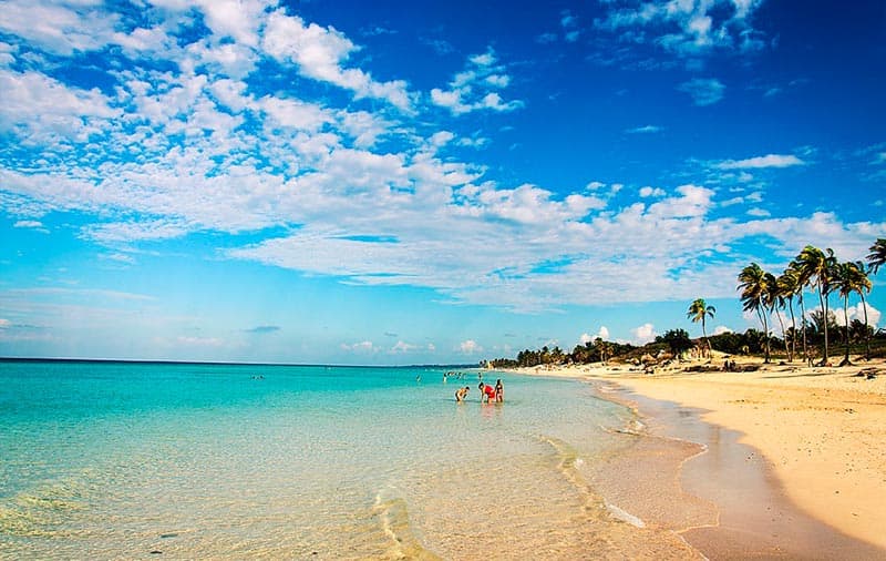 Cuba é a perfeita combinação de cultura, tradição e belas praias. Aqui as Playas Del'Este