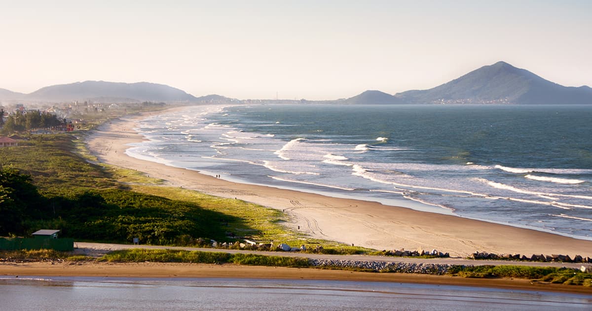 praia famosa no sul do brasil