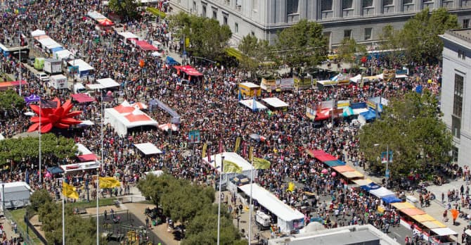San Francisco: a cidade literalmente para para a Gay Parade