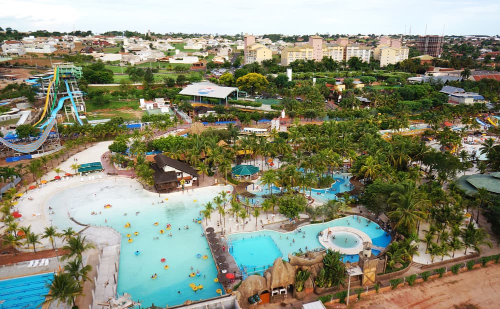 Termas dos Laranjais - Olimpia- SP. Attribution: By Thermas dos Laranjais (www.termas.com.br) [CC BY-SA 3.0 (http://creativecommons.org/licenses/by-sa/3.0)], via Wikimedia Commons