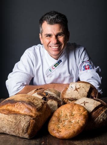 o chef Marcos Cerruti, o padeiro da S.p.A Pane