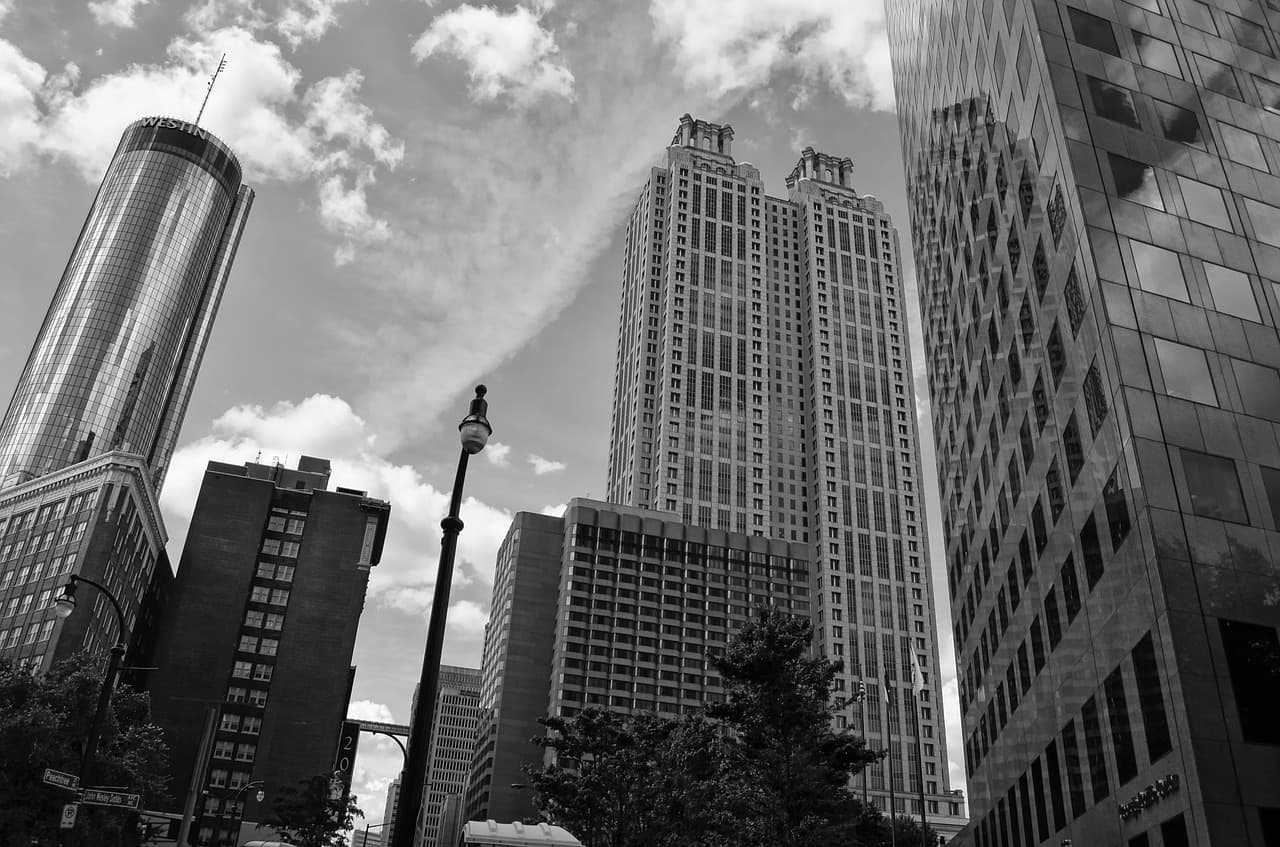 O centro de Atlanta é como um dos grandes centros urbanos americanos, mas conta com algum charme e opções gostosas para comer e beber