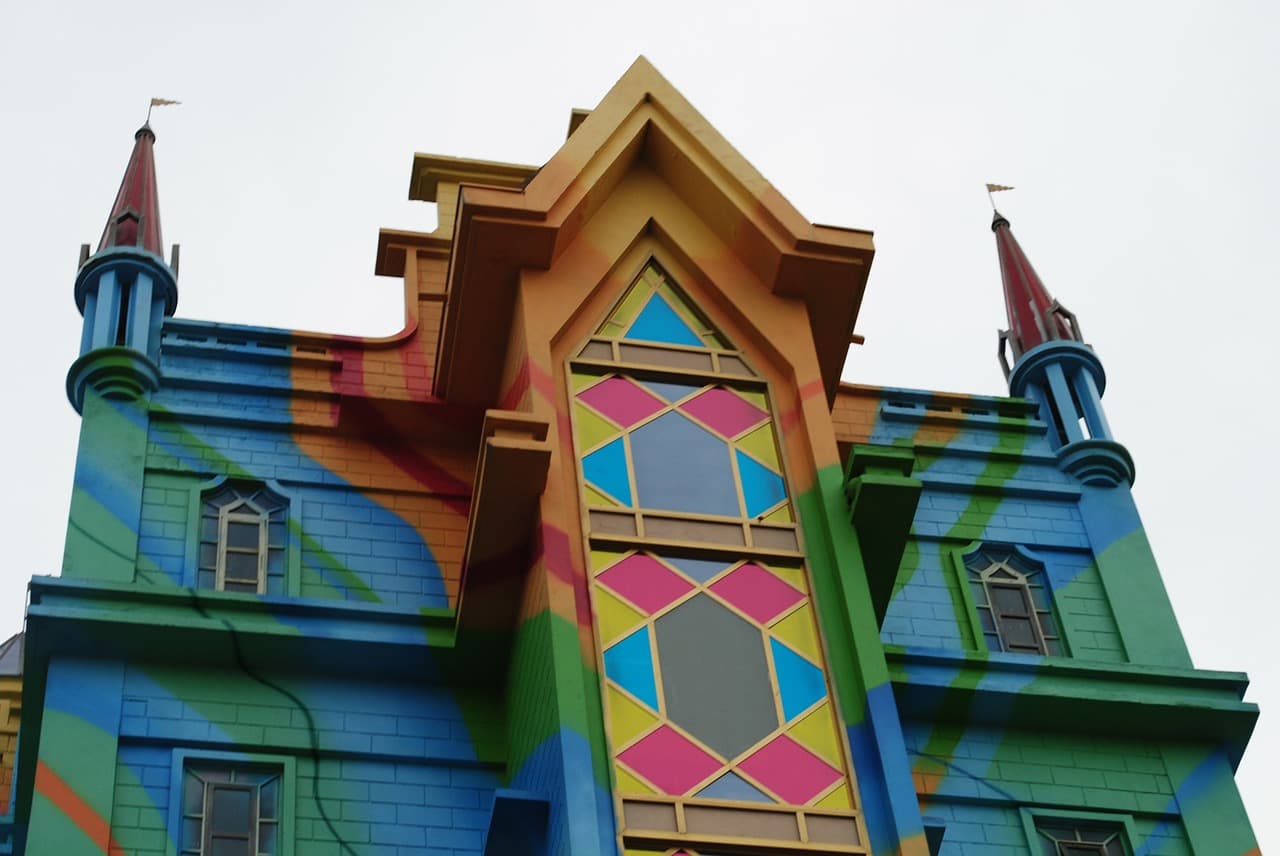 O Beto Carrero World surpreende com atrações encantadoras e ainda dá a opção de conhecer o lindo Balneário Camboriú, misturando praia e parque na mesma viagem