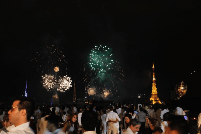 A vista do Hotel Tivoli durante a festa de ano novo