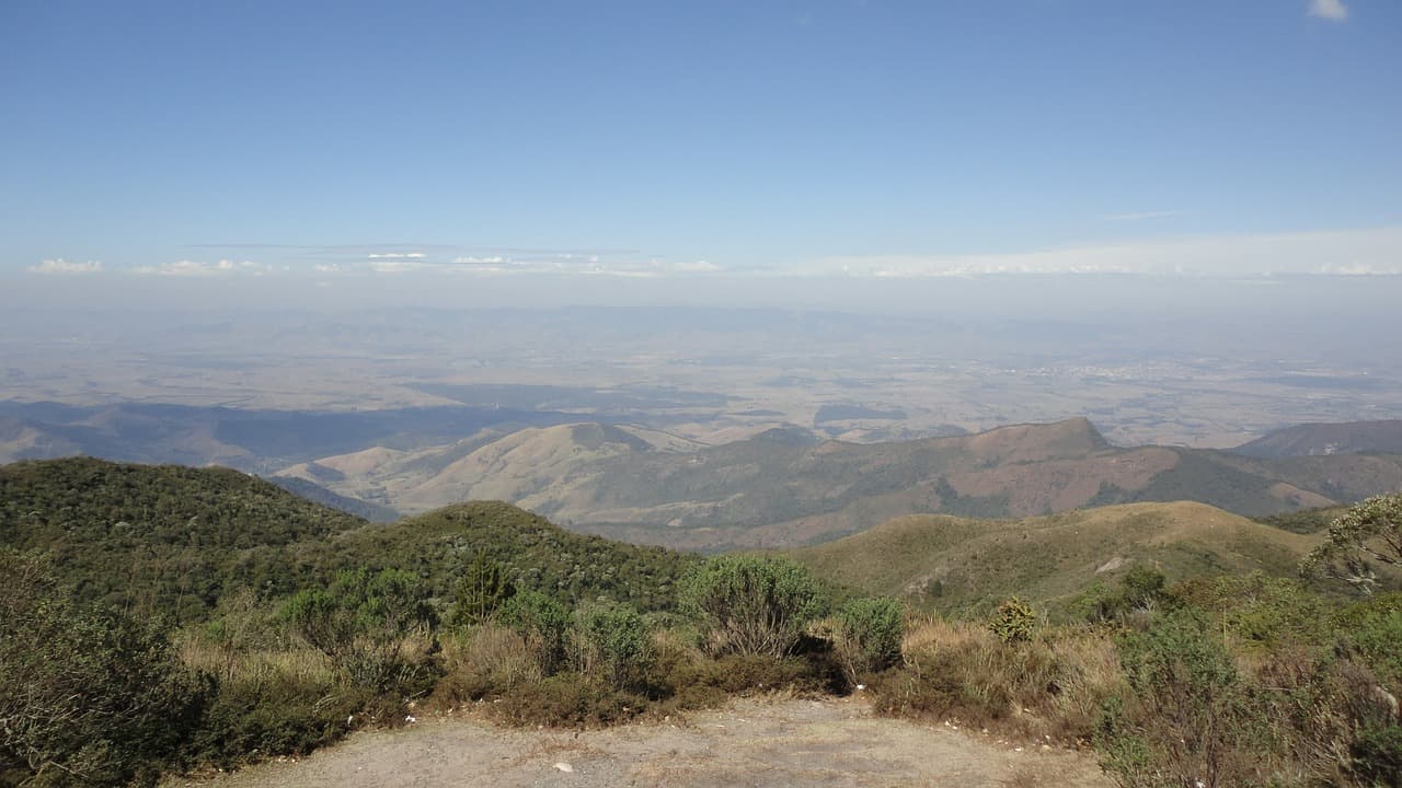 O interior de São Paulo surpreende com paisagens de montanhas, muito ar puro e opções de trilhas e ecoturismo