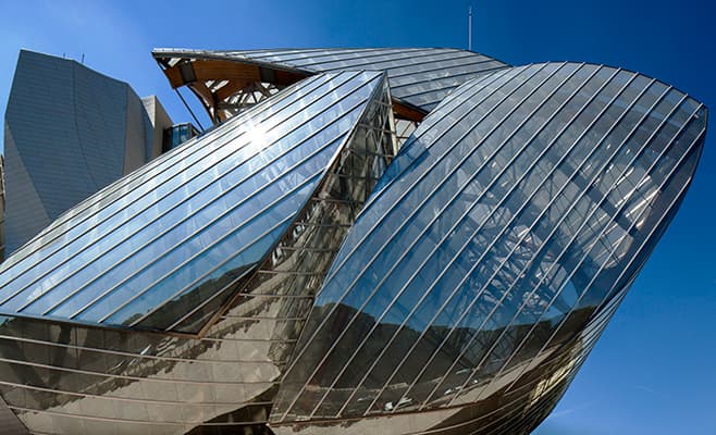 Arquitetura incrível da Fundação Louis Vuitton