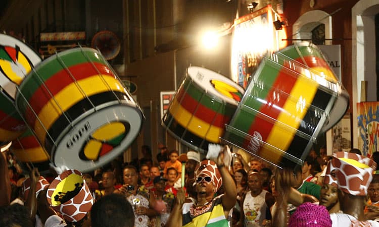 É festa sem parar