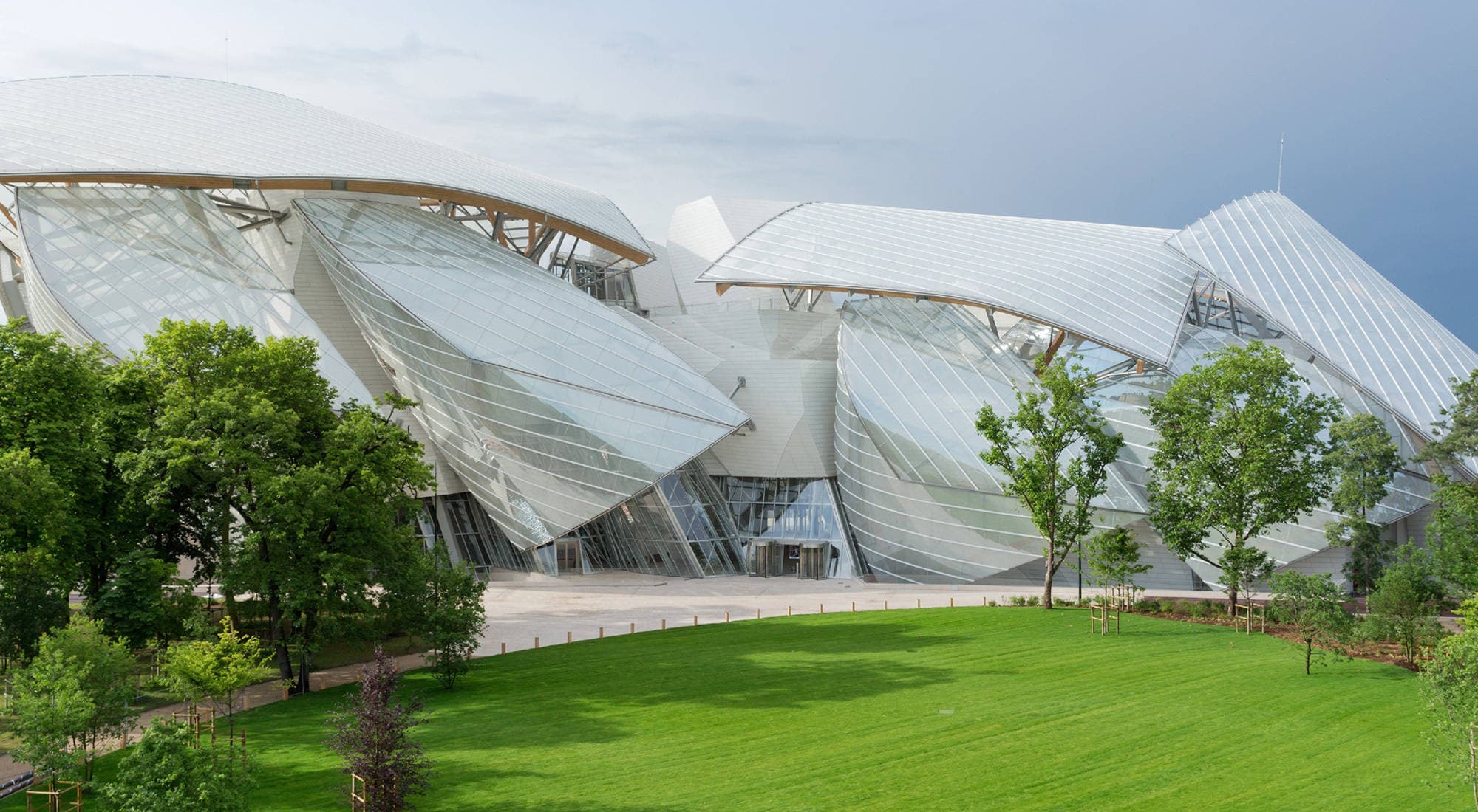 A bela arquitetura da Fondation Louis Vuitton 