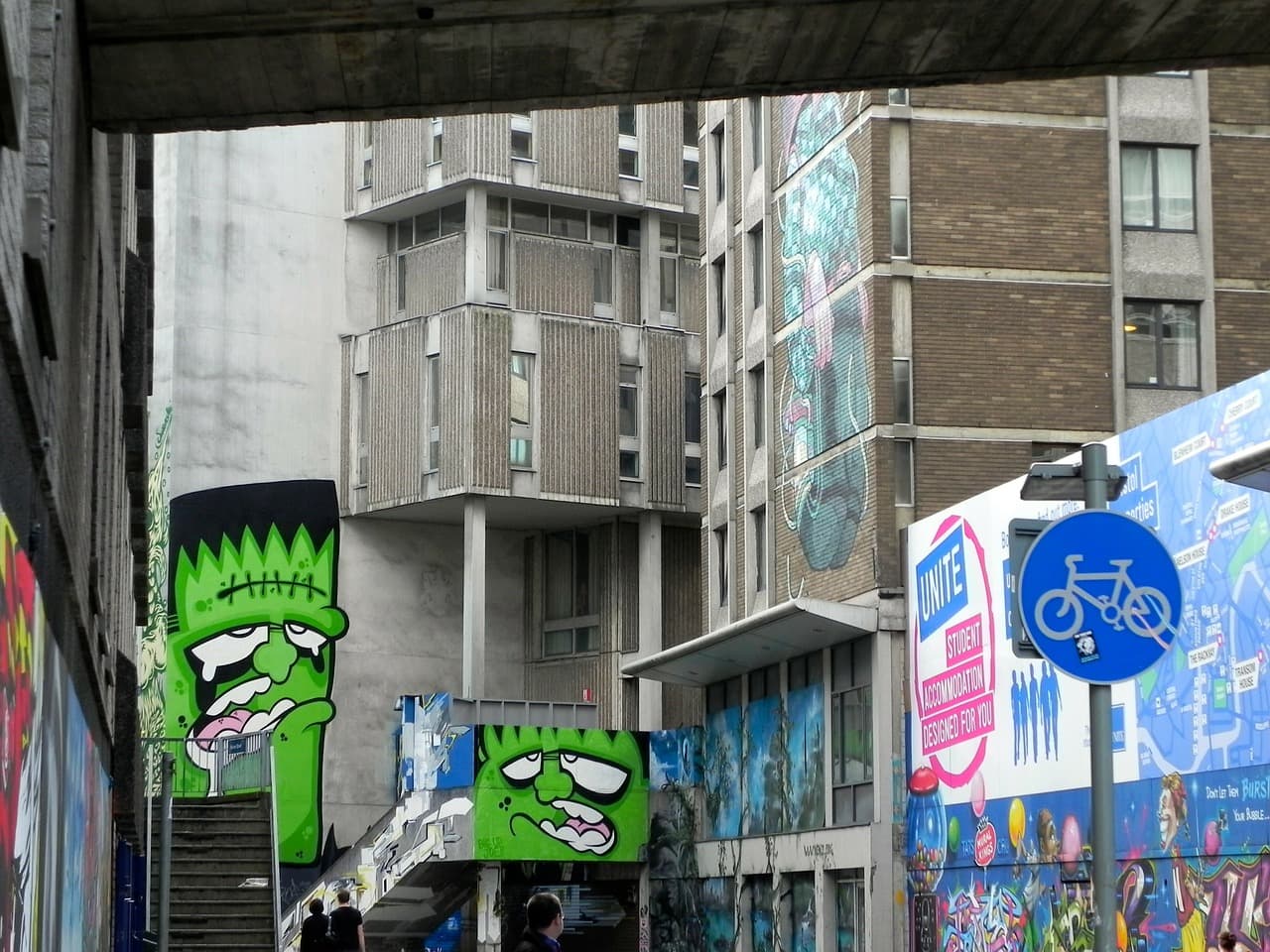 Bristol respira arte em todos os cantos e atualmente conta com estrutura e tours para dividir sua cultura com os turistas