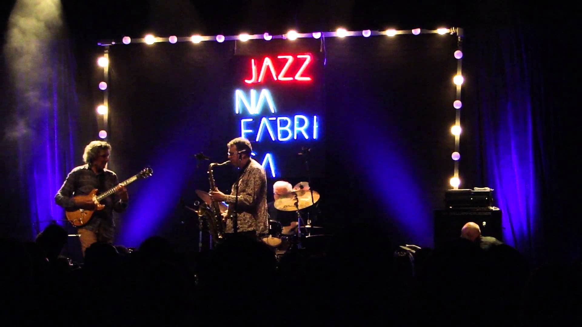 Para quem gosta de jazz e blues e ainda um bom ambiente cultural, o Jazz na Fábrica é garantia de um programa com grande qualidade musical e ainda um clima intimista