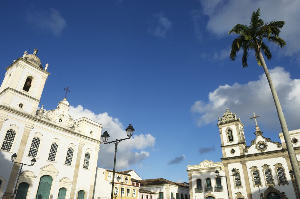 Vista parcial dos prédios no Largo Terreiro de Jesus