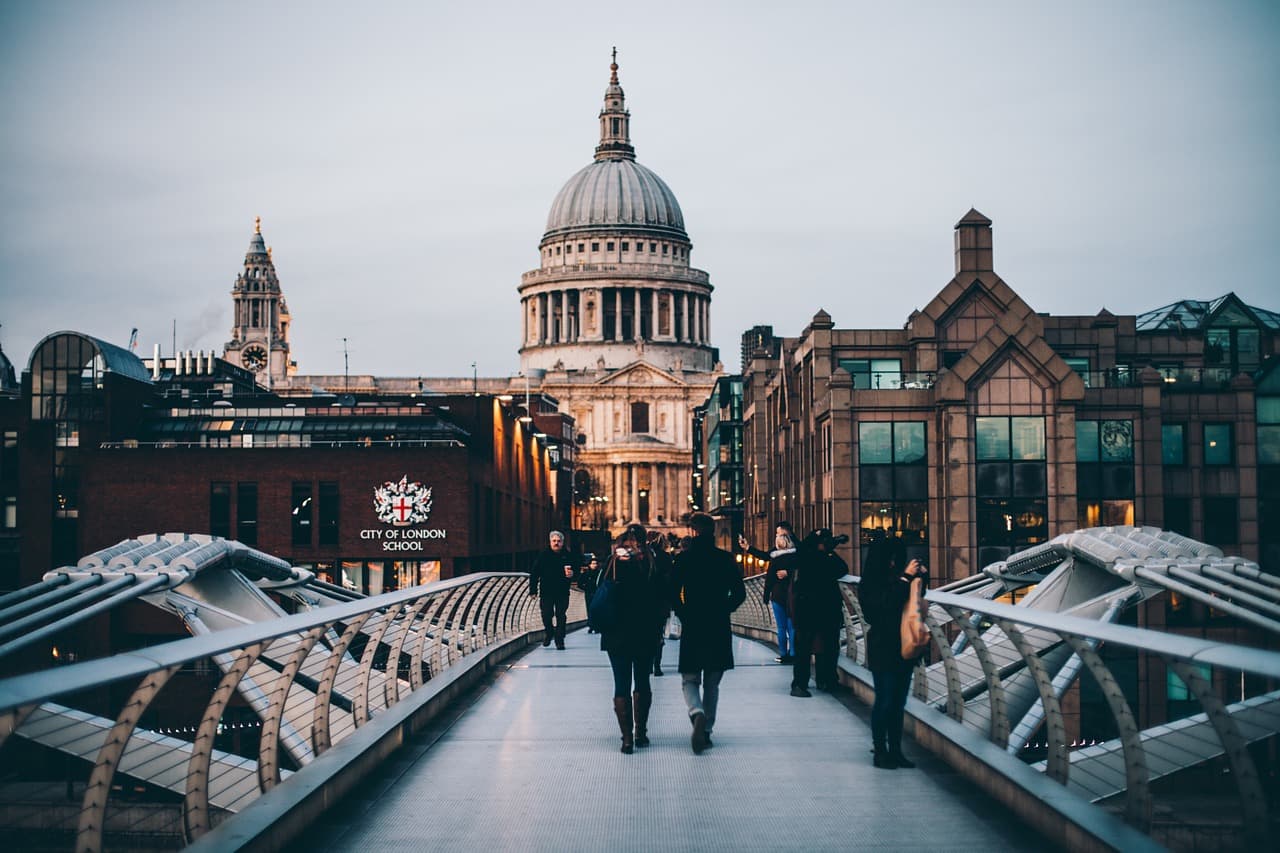 Com tantos imigrantes na cidade, Londres ainda consegue ter seu espaço especial para os brasileiros, que criaram uma grande comunidade na cidade