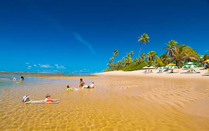 A calmaria da praia de Daniela