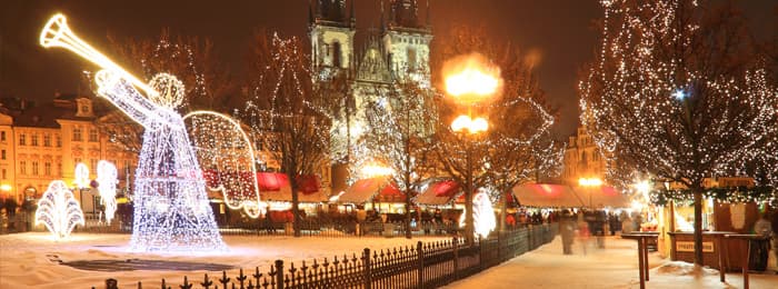 Praga fica inteira decorada durante a temporada de natal