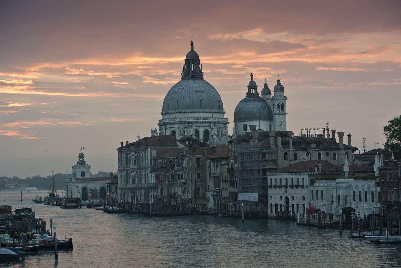 Quando em Veneza, basta abrir os olhos e sentir a cidade, que respira cultura, arte e gastronomia